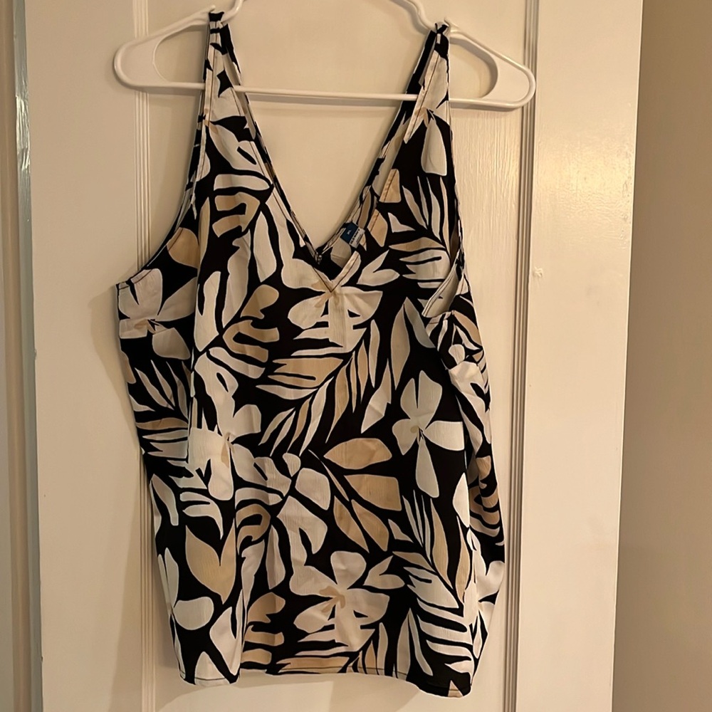 XL palm print neutral tones old navy tank shell top NWOT